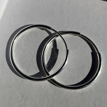 Load image into Gallery viewer, hoop earrings
