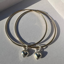 Load image into Gallery viewer, puffy heart hoops