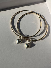 Load image into Gallery viewer, puffy heart hoops