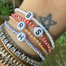Load image into Gallery viewer, seed bead initial bracelet