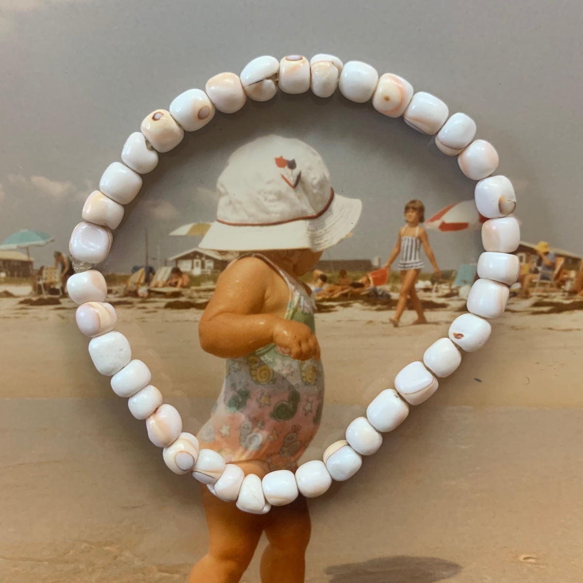 summer beach bum shell beaded stretch bracelet bryn sanders jewelry