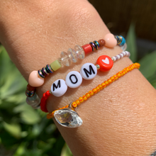 Load image into Gallery viewer, MOM heart bracelet
