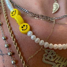 Load image into Gallery viewer, howdy pearl and smiley necklace
