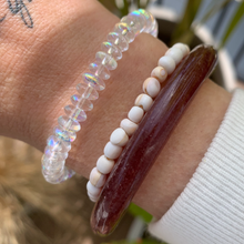 Load image into Gallery viewer, shell beaded summer stretch bracelet
