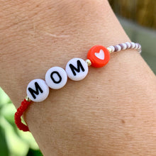 Load image into Gallery viewer, mom bracelet with heart
