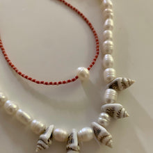 Load image into Gallery viewer, rust and dusty rose seed bead pearl necklace
